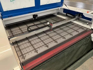 CNC Laser CO2 1810 con cama Rotatoria para corte de textiles y patrones